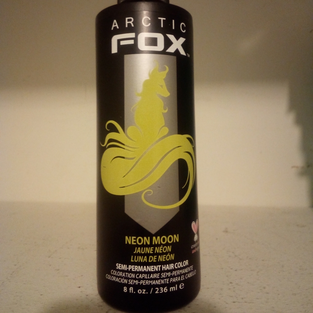 Arctic fox neon moon - Picture 2 of 2